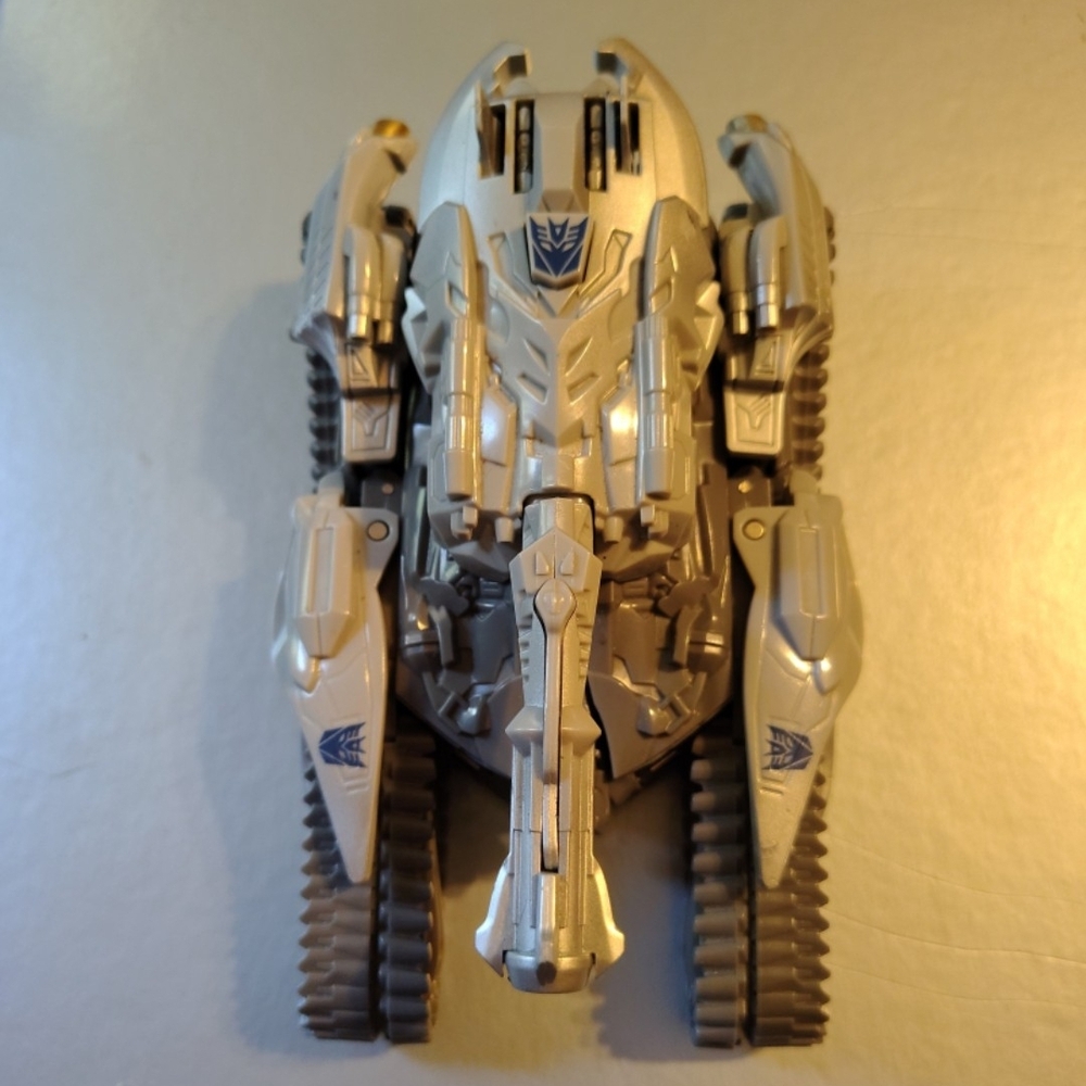 Transformers Megatron Voyager Decepticon Motorized Auto to Tank Hasbro 2009
